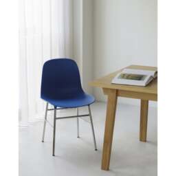 Normann Copenhagen Form Chair - Bright Blue - Chrome Legs Shell Colour: Bright Blue, Leg Colour: Chrome - thumbnail 5