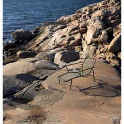 Normann Copenhagen Vig Outdoor Chaise Longue - Dark Green Powder-coated Steel - thumbnail 3
