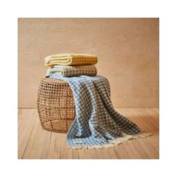Tweedmill Textiles Pure New Wool Reversible Jacquard Spot Throw - Sage - 200cm x 130cm - thumbnail 4