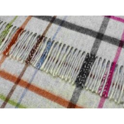Bronte By Moon Variegated Windowpane Throw - Grey - Merino Lambswool - thumbnail 2