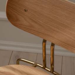 Umage Curious Dining Chair - Oak - Brass Legs - Racing Green Cushion Leg Colour: Brass Legs, Colour: Racing Green - thumbnail 4