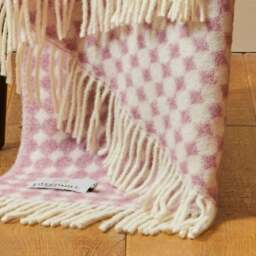 Tweedmill Textiles Pure New Wool Reversible Jacquard Spot Throw - Mulberry - 200cm x 130cm - thumbnail 4