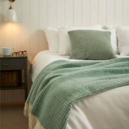 Tweedmill Textiles Extra Large Pure New Wool Waffle Throw - Sea Green - 240 x 140cm - thumbnail 3