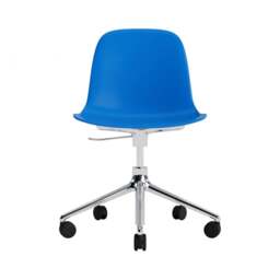Normann Copenhagen Form Chair Swivel - 5 Wheel - Gas Lift - Aluminium Legs Shell Colour: Bright Blue, Leg Colour: Aluminium - thumbnail 2