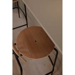 Umage Curious Bar Stool - Black Legs Leg Colour: Black Legs - thumbnail 6