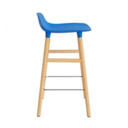 Normann Copenhagen Form Barstool - Wood - 65cm - Bright Blue - Oak Legs Shell Colour: Bright Blue, Leg Colour: Oak - thumbnail 3