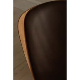 Umage The Reader Armchair - Oak - Hope Leather Brown Wood: Oak, Colour: Brown - thumbnail 3