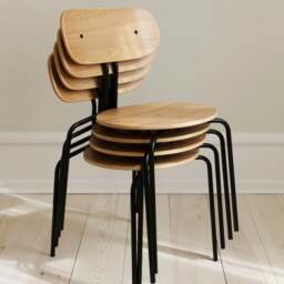 Umage Curious Dining Chair - Oak - Black Legs - Quantum Blue Cushion Leg Colour: Black Legs, Colour: Quantum Blue - thumbnail 4
