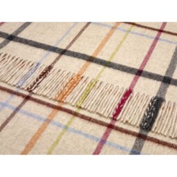 Bronte By Moon Variegated Windowpane Throw - Beige - Merino Lambswool - thumbnail 2