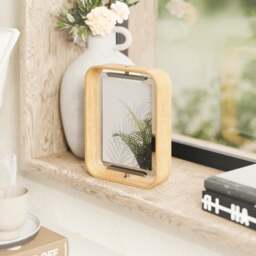 Umbra Bellwood Picture Frame - Natural - 5 x 7 Colour: Natural, Size: 5 x 7 - thumbnail 2