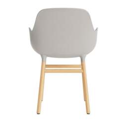 Normann Copenhagen Form Armchair - Warm Grey - Oak Legs Shell Colour: Warm Grey, Leg Colour: Oak - thumbnail 4