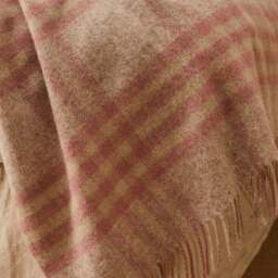 Tweedmill Textiles Extra Large Pure New Wool Hex Check Throw - Dusky Pink - thumbnail 3