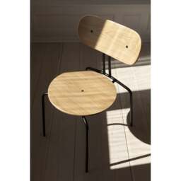 Umage Curious Dining Chair - Oak - Black Legs - Sugar Brown Cushion Leg Colour: Black Legs, Colour: Sugar Brown - thumbnail 6