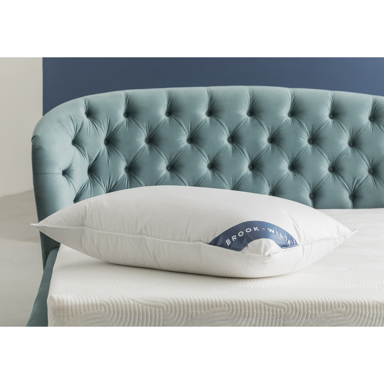 Luxury Duck Down Pillow - Plush Support for a Restful Night's Sleep