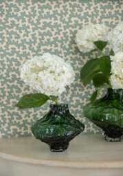 Camilla Emerald Twist Vase - thumbnail 2