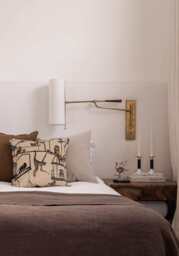 Carson's Classic Pair of Candle Holders - thumbnail 5