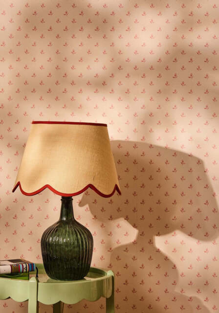 Sweet Red Trim Scalloped Lampshade - image 1