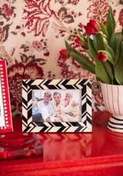 "Black and White Marquetry Striped Photo Frame 6x4""" - thumbnail 2