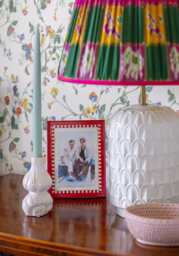 "Red and White Striped Marquetry Photo Frame 7x5""" - thumbnail 3