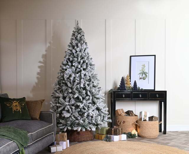 7ft Wentworth Fir Christmas Tree Artificial - White Frosted Green 1200 Tips