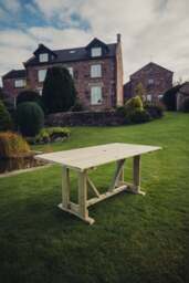 Clover Garden Table by Churnet Valley - CL0T01