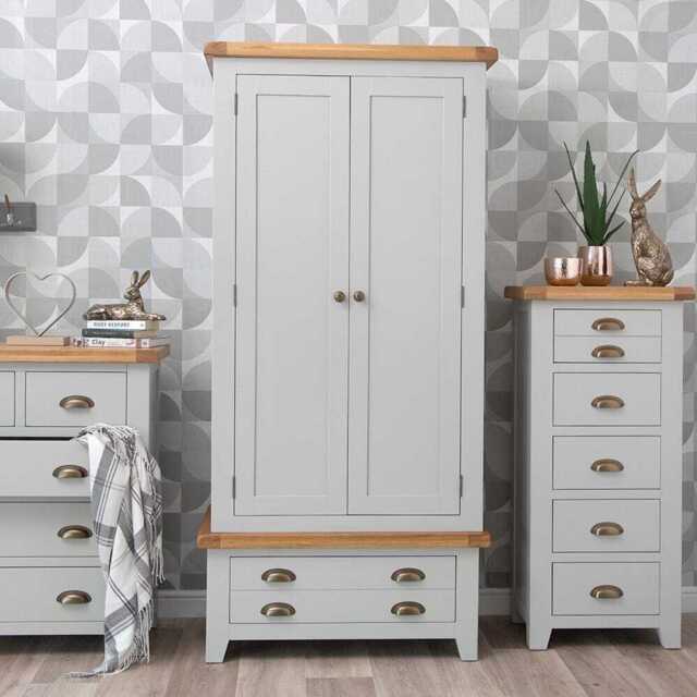 Hampshire Grey Painted Oak 2 Door Wardrobe with Drawer