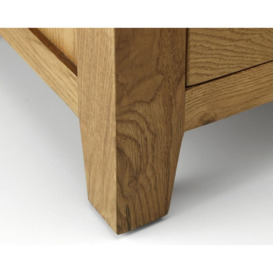 Marlborough Oak 3 Drawer Bedside Cabinet - thumbnail 3