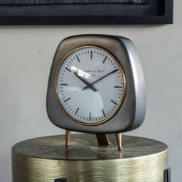 Cathode Corner scope clock | Clock-a-Day