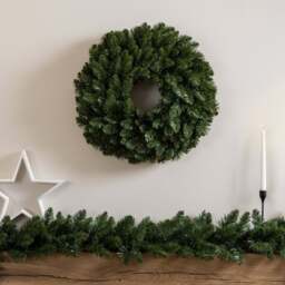 Spruce Artificial Christmas Wreath - Christow - thumbnail 6