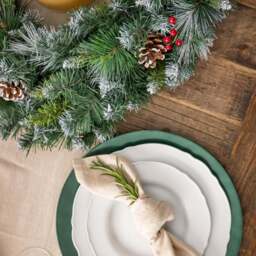 Frosted Berry & Pine Cone Wreath - Christow - thumbnail 6