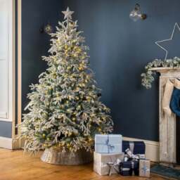 Pre-Lit Flocked Verbier Fir Christmas Tree - Christow - thumbnail 5