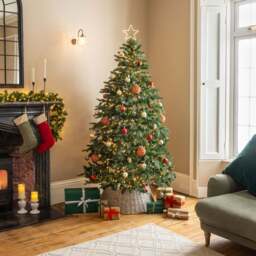 Fraser Fir Artifcial Christmas Tree - Christow - thumbnail 2