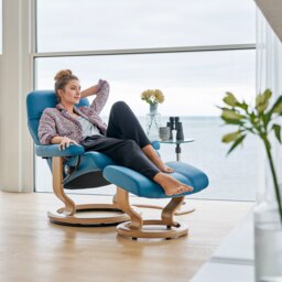 Stressless Consul Medium Chair And Stool In Batick Leather - thumbnail 5