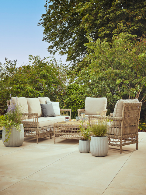 Flores Lounge Set - image 1