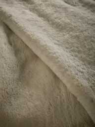 Cosy Luxe Faux Fur Throw - Cream - thumbnail 4