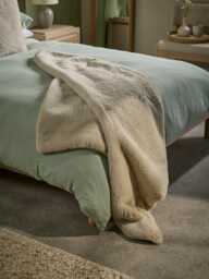 Cosy Luxe Faux Fur Throw - Cream - thumbnail 2