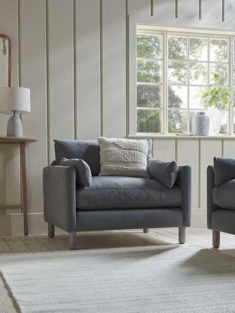 Edmonton Love Seat - Black Leather - image 1