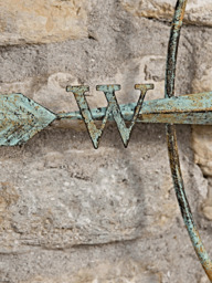 Outdoor Distressed Compass - thumbnail 3