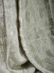 Jacquard Acre Bedspread - thumbnail 3