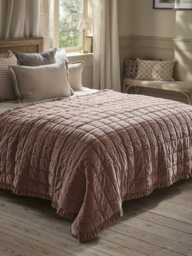 Ruffle Quilted Velvet Bedspread - Vintage Rose - thumbnail 1