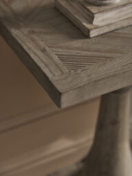 Aldina Console Table - thumbnail 3