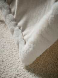 Supersoft Faux Fur Throw - Arctic Fox - thumbnail 3