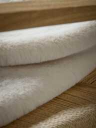 Supersoft Faux Fur Throw - Arctic Fox - thumbnail 4