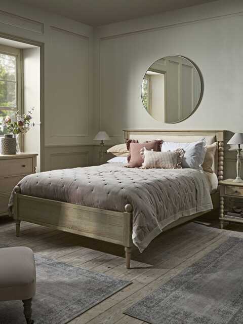 Namur King Size Bed - image 1