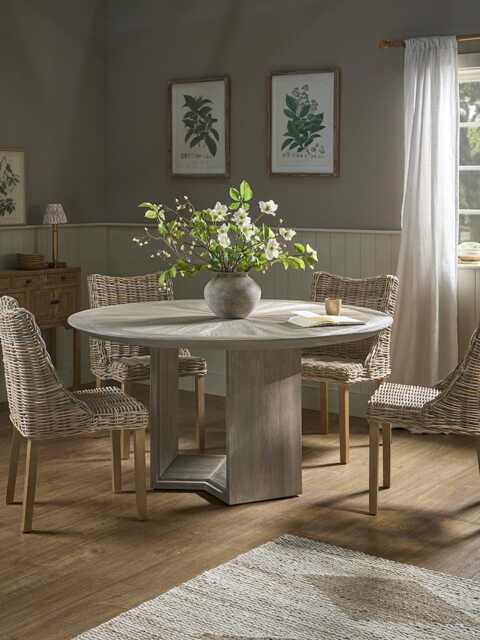 Hoorn Dining Table - image 1