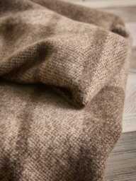 Heritage Chequered Throw - Brown - thumbnail 3