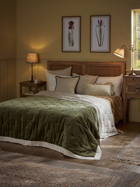 Reversible Velvet & Cotton Linen Kingsize Quilt - Moss Green - image 1