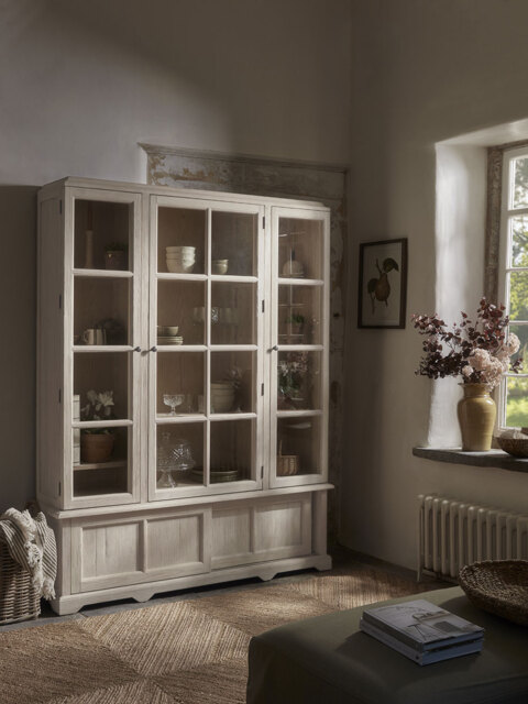 Oversized Display Cabinet - image 1