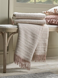 Soft Wool Wave Throw - Pale Blush
