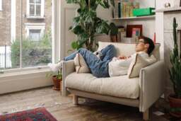 Cozy 1.5 Seater Sofa - Teal Velvet - thumbnail 6